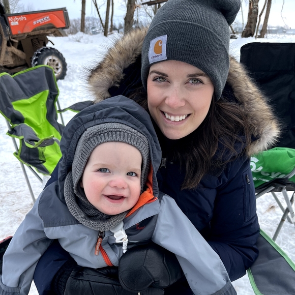 Meet your Posher, Caitlin - Picture 1 of 1